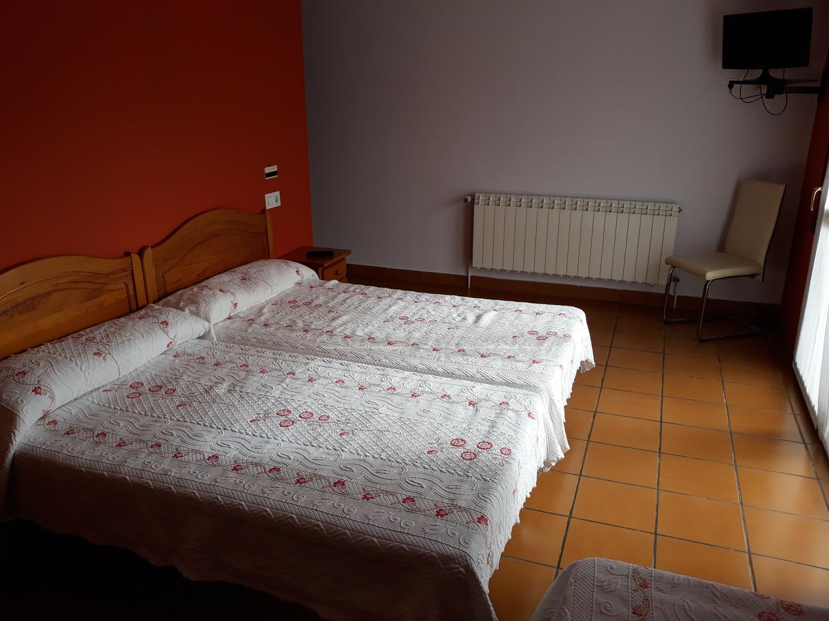 Hostal Ardoi Zizur Mayor ภายนอก รูปภาพ