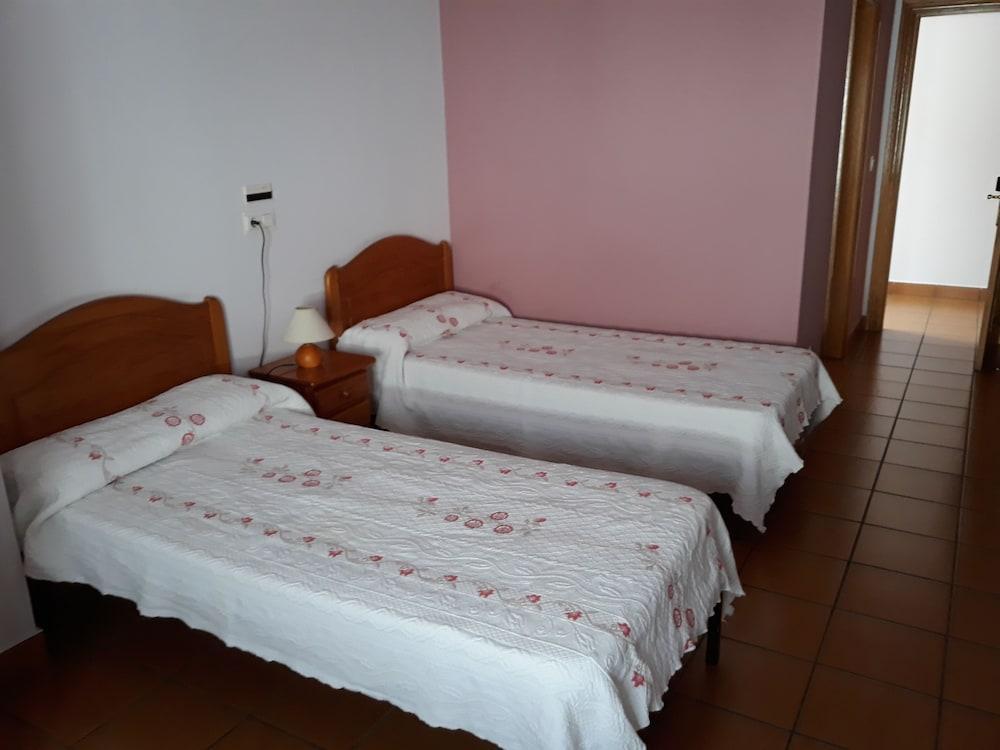 Hostal Ardoi Zizur Mayor ภายนอก รูปภาพ